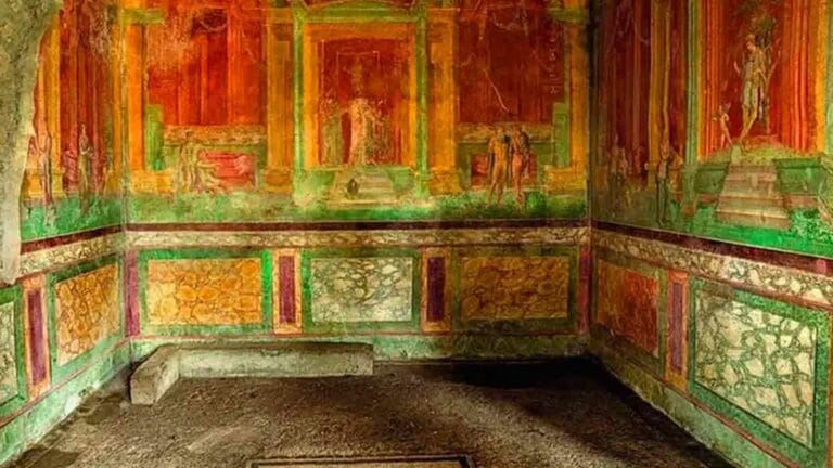 Detienen a turista por escribir su nombre en antigua muralla de Pompeya