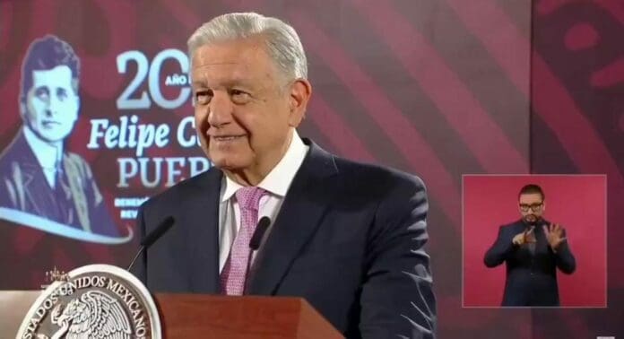 AMLO dijo estar a favor de la propuesta de Xóchitl Gálvez, quien pide que se sancione a los presidentes que intervengan en elecciones.