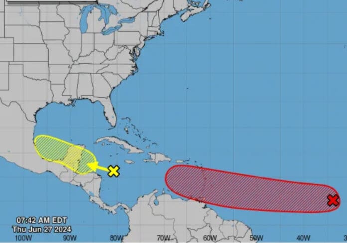 Monitorean zona de baja presión que podría evolucionar en próximos días; se ubica a 575 km de Chetumal, Quintana Roo
