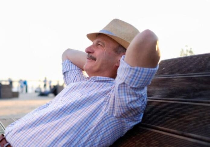 Estudio revela que las personas que se sienten más jovenes podrían vivir más tiempo