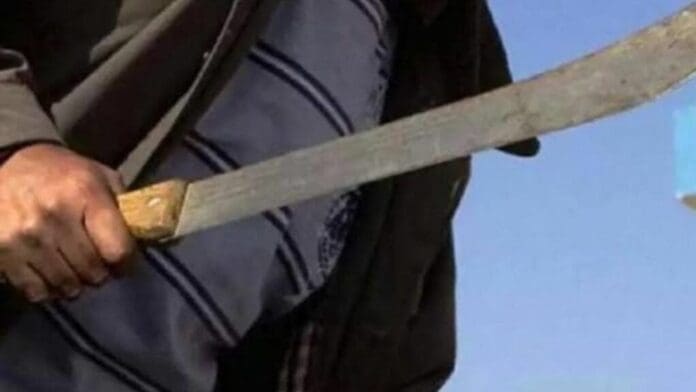 Sujeto en presunto estado de ebriedad quiso machetear a un policía en Playa del Carmen