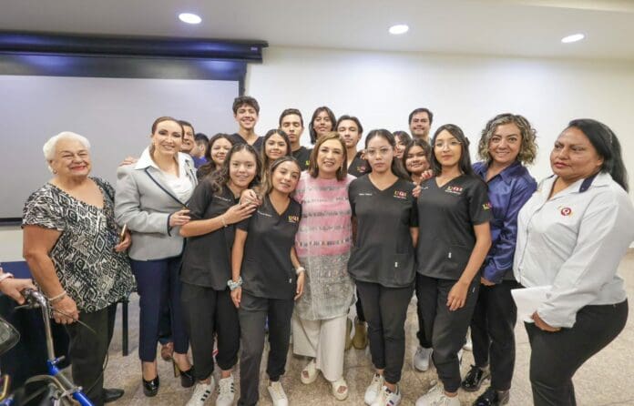 Xóchitl Gálvez Ruiz, candidata de la oposición a la presidencia de la república, ha comenzado su gira de agradecimiento por todo el país.