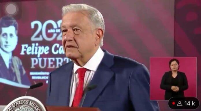 AMLO criticó a los medios, sobre todo internacionales, que han asegurado que él seguirá gobernando a través de la virtual mandataria electa.