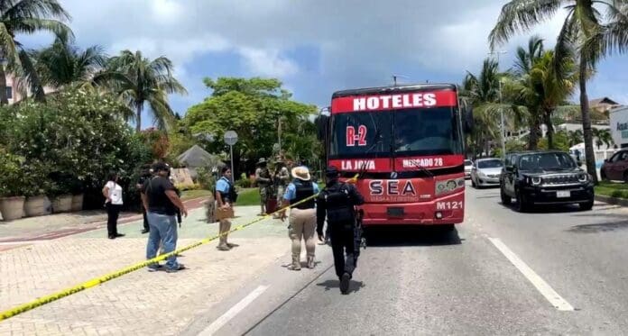 La tarde de este lunes primero de julio dos personas fueron asesinadas a bordo de un autobús de la Zona Hotelera de Cancún.