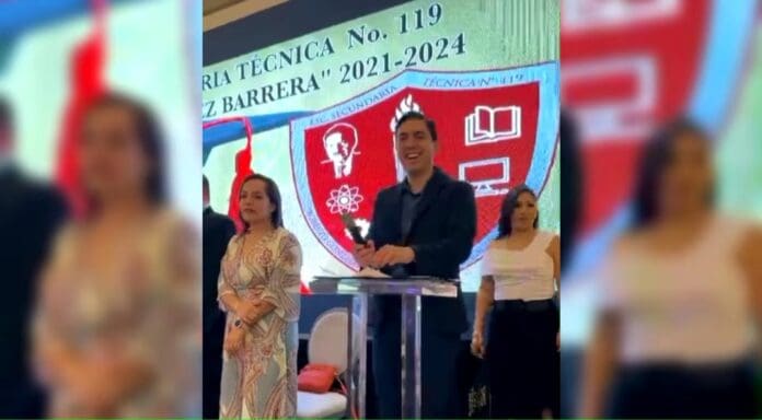 “¡Házme un hijo!”, chavo de secundaria le grita a César Garza Arredondo, alcalde electo de Apodaca