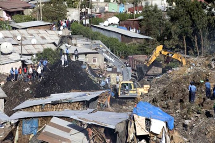 Deslaves en Etiopía tras fuertes lluvias; van más de 200 muertos y siguen buscando