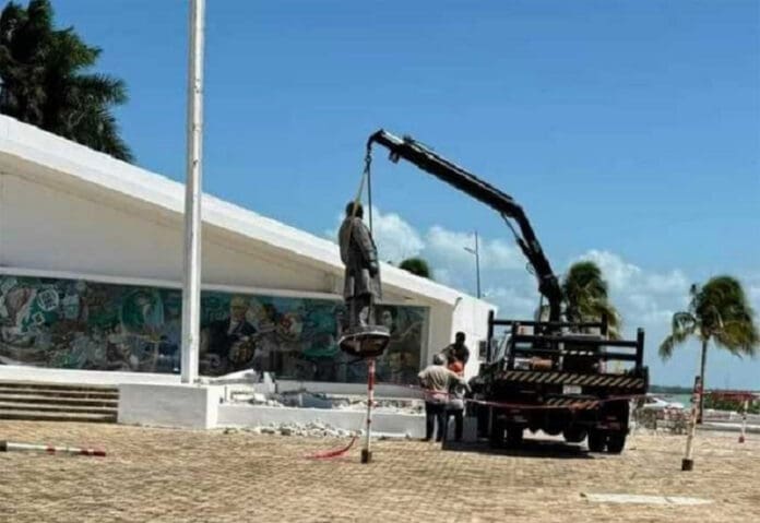 Media la secretaria de Gobierno en caso de cafetería; reconoce afectación al patrimonio cultural