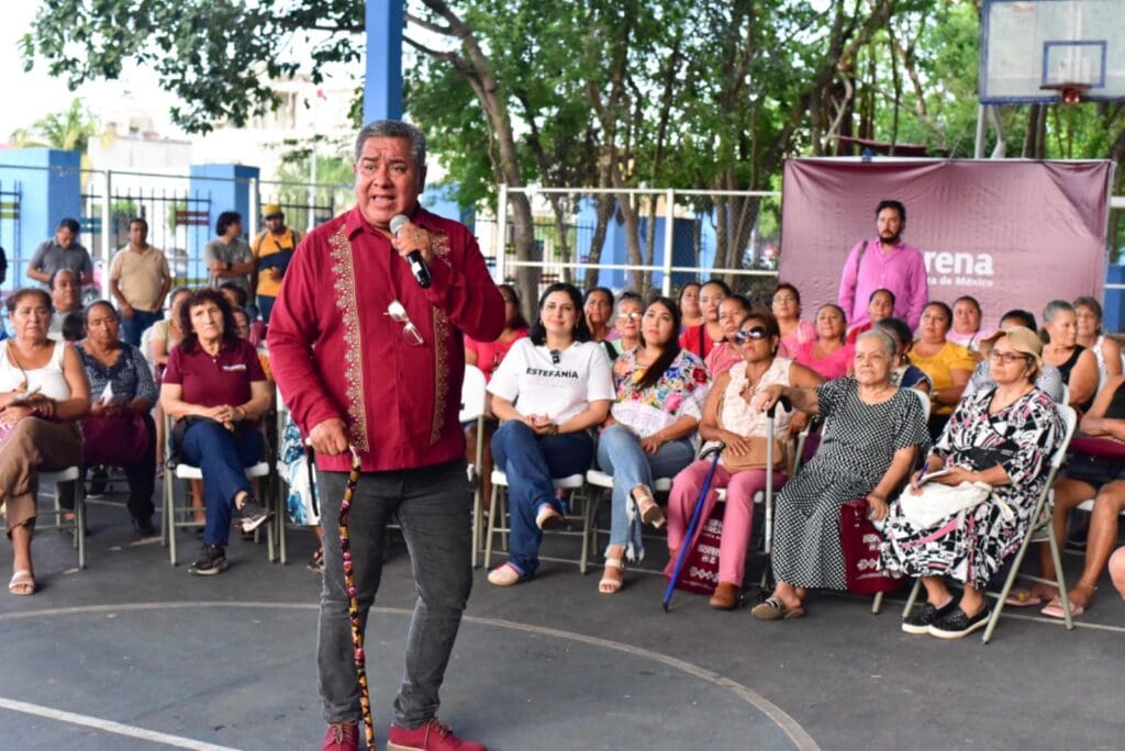 Estefanía Mercado encabeza reunión informativa del programa “Pensión para Mujeres de 60 a 64 años”