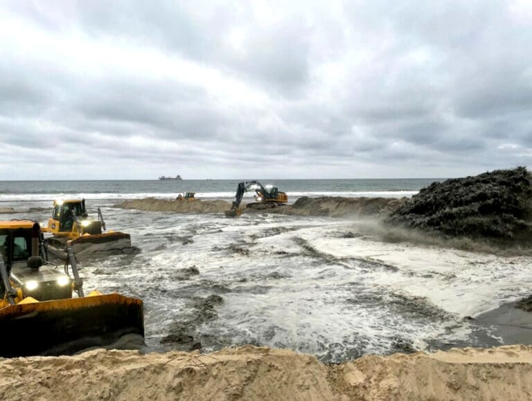 Piden hoteleros a Jean de Nul proyecto y presupuesto para recuperar playas