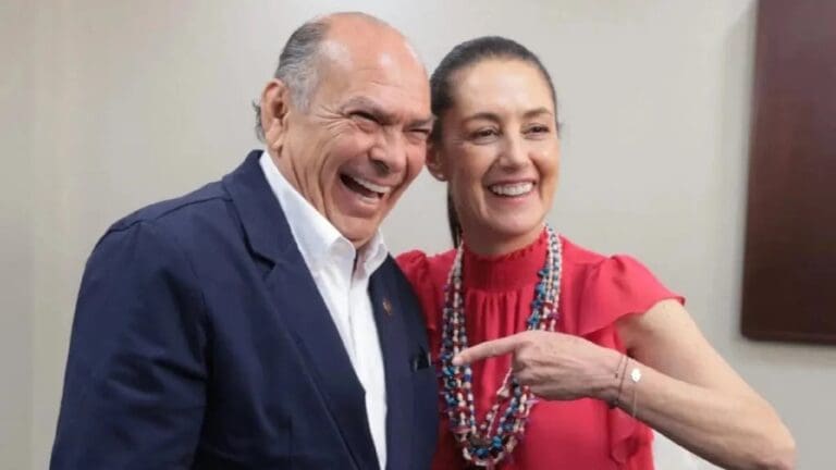 Papá de Checo Pérez, entre los que suenan para Sectur