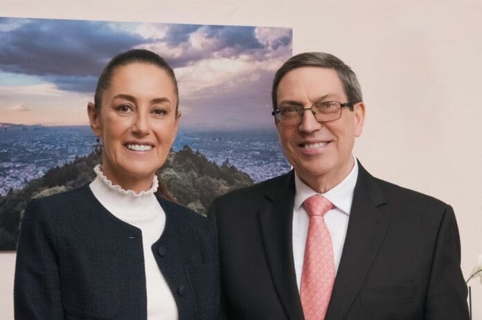 Mantendrá Sheinbaum en México a médicos cubanos en primer año de su gestión