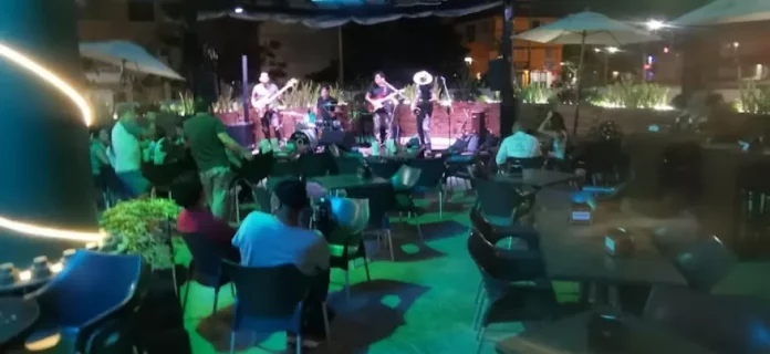 “Las de La Luna2, enésimo bar que cierra por la inseguridad en Cancún