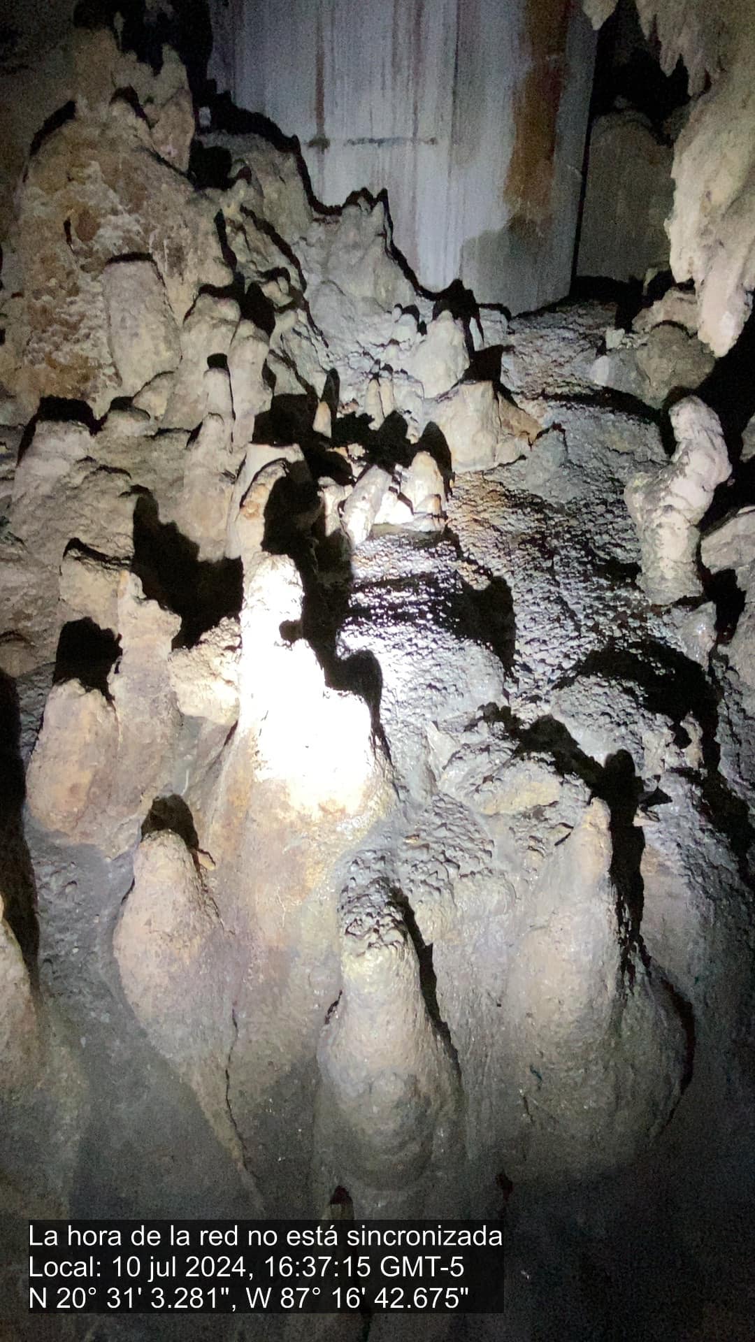 Denuncia ambientalista nuevos derrames de cemento y columnas dañadas en el tramo 5 sur del Tren Maya