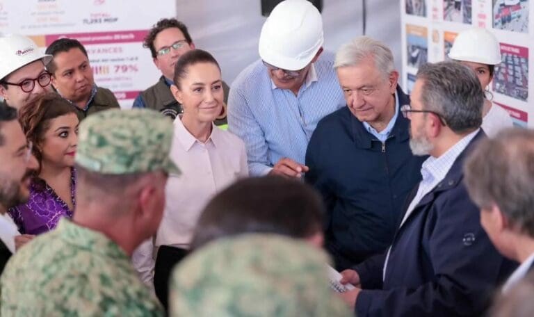 AMLO y Claudia Sheinbaum realizan gira por el Valle de México y supervisan obra del Trolebús Elevado