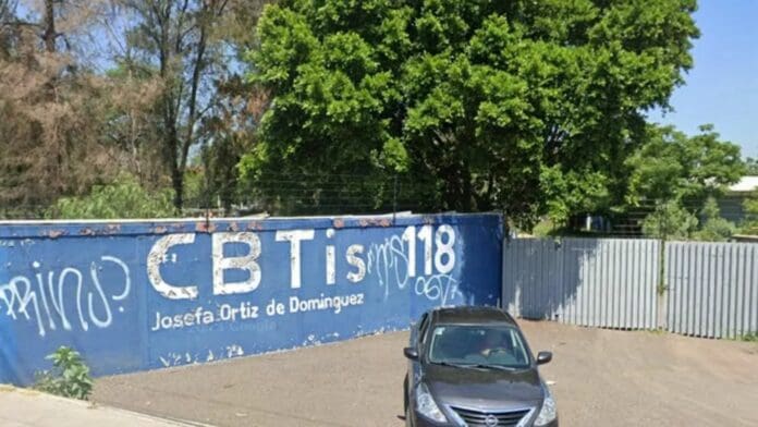 Querétaro: Jefe de grupo se roba 240 mil pesos de la fiesta de graduación; pierde todo en el casino