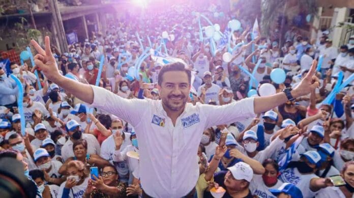 Giran orden de arresto contra el senador electo en Veracruz, Miguel Ángel Yunes Márquez