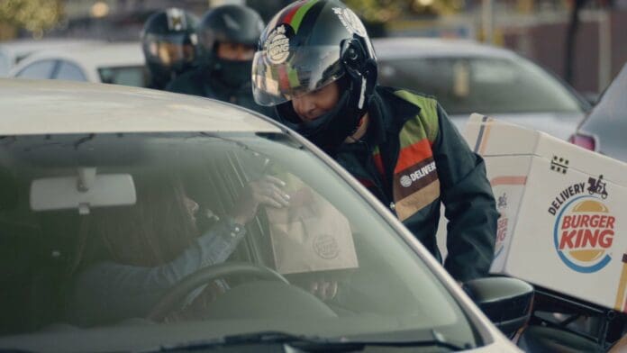Video: Burger King se convierte en la app número uno de México, llevando pedidos a conductores atorados en el tráfico