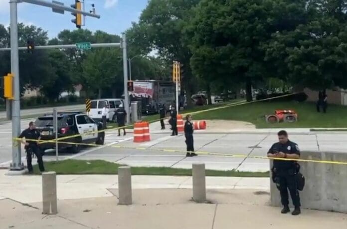 Video: Policía mata a un hombre armado con un cuchillo cerca de la Convención Republicana
