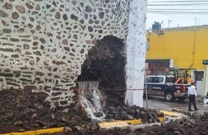 Fuertes lluvias causan que se cayera parte de la barda del Museo Nacional del Virreinato en Tepotzotlán, Edomex