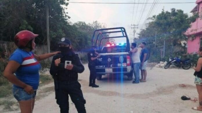 Habitantes de la Supermanzana 26 de Cancún golpearon y amarraron a un sujeto que intentó ingresar a la vivienda de una mujer.