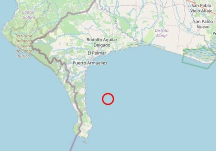 Reportan fuerte terremoto de magnitud 5.7 que sacude Panamá