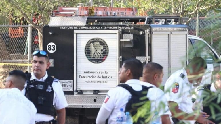 Encuentran cabeza humana dentro de una maleta en carretera de Monterrey, Nuevo León