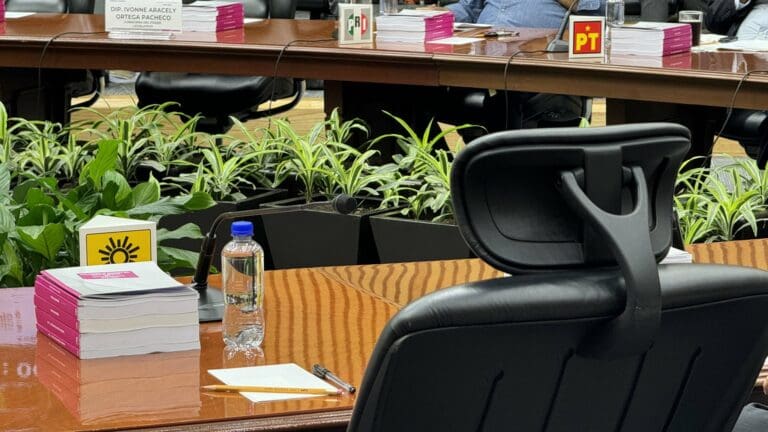 INE reduce a 478 mdp multas por gastos de campaña a partidos políticos