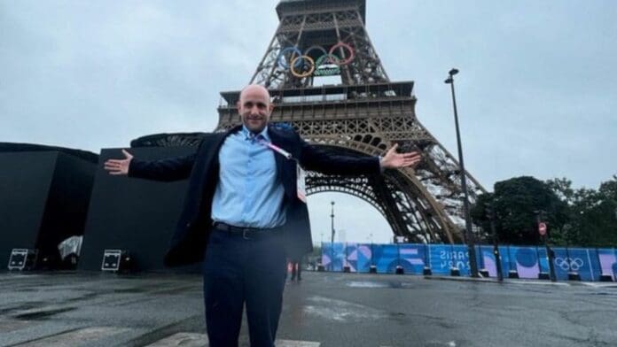 Internautas llenan de elogios a Alberto Lati por sus conocimientos durante la presentación de París 2024
