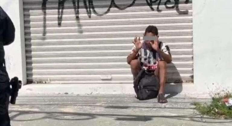 Otro exhibicionista fue detenido en Cancún la mañana de este jueves. Ahora fue en la zona cercana al Estadio 86.