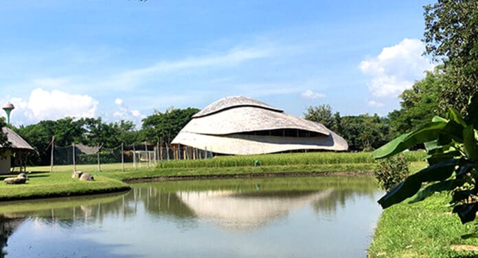 archdaily.mx Galería de Pabellón de Dep