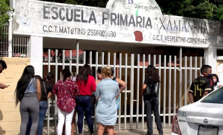 Retornan a las aulas 338 mil 215 estudiantes en Quintana Roo