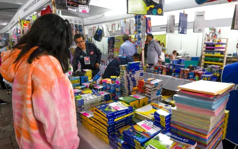 Gastarán padres de familia 9 mil pesos por estudiante en el regreso a clases en Quintana Roo