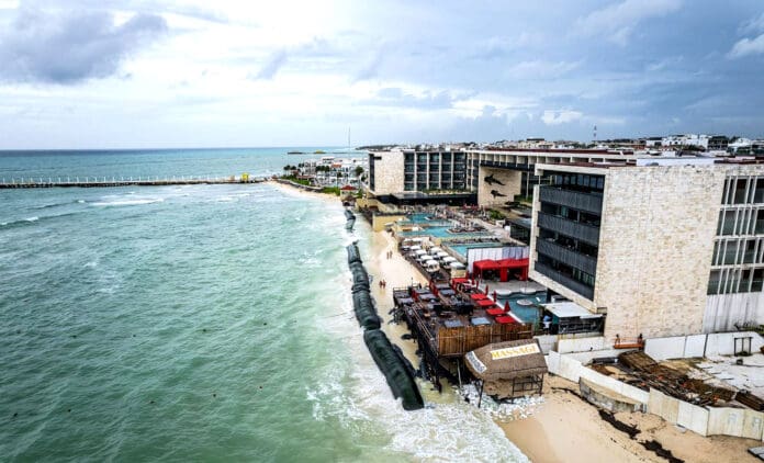 Video: Reportan maquinaria pesada en área del hotel Grand Hyatt, en Playa del Carmen