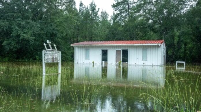 Huracán Debby deja 5 muertos al sureste de Estados Unidos