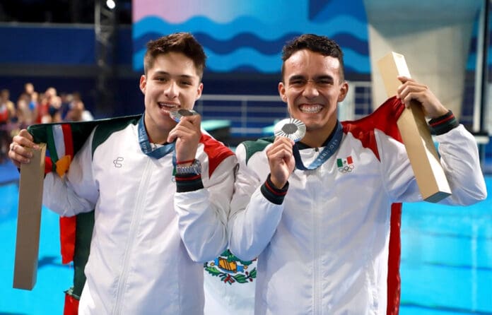 ¡Histórica plata para México en el trampolín de tres metros sincronizados de París 2024!