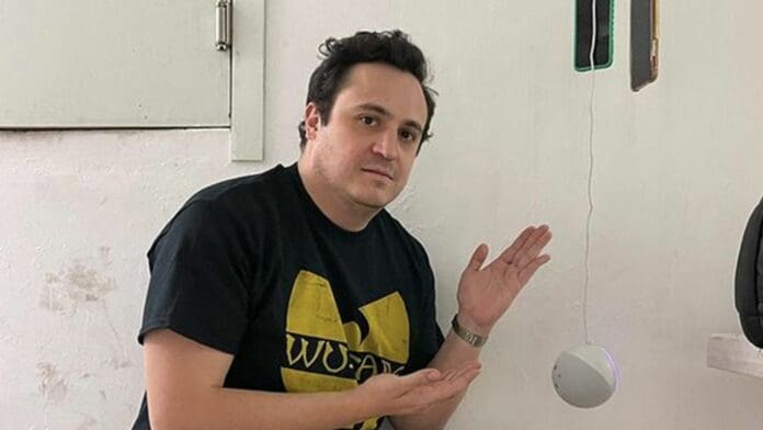 Standopero Ricardo O'Farrill critica e insulta a los fans de 