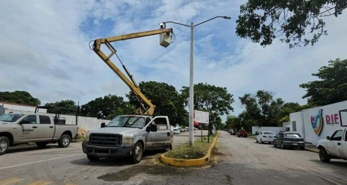 En Chetumal, gracias al descuido de un empleado municipal, unos ladrones se robaron un vehículo propiedad del Ayuntamiento.