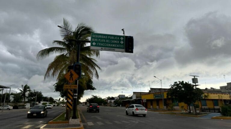 Varias zonas de Cancún y Playa del Carmen se quedan sin luz