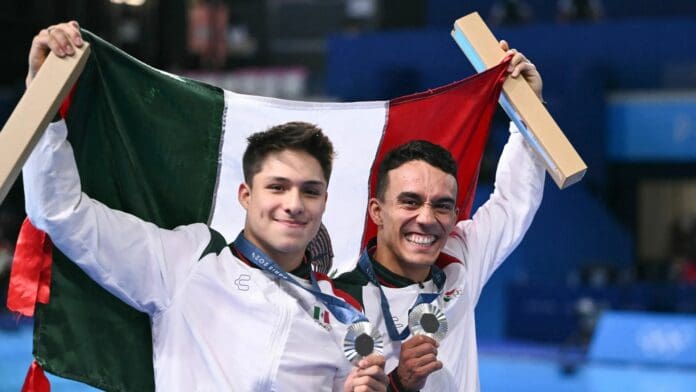 Dr. Simi promete un millón de pesos a mexicanos que ganen medallas en París 2024