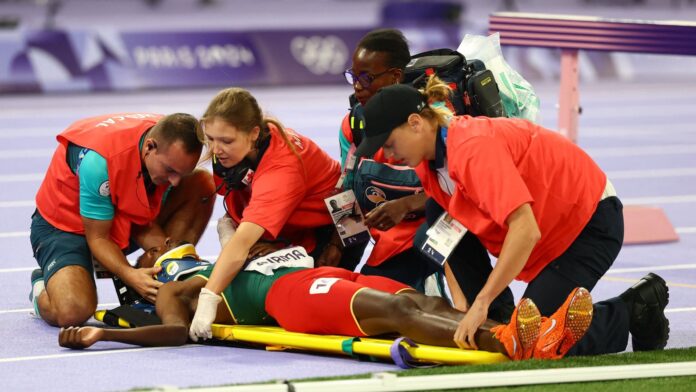 Video: Atleta etíope sufre escalofriante caída en los 3 mil metros con obstáculos de París 2024