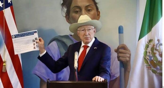 Joaquín Guzmán López se entregó, mientras que 