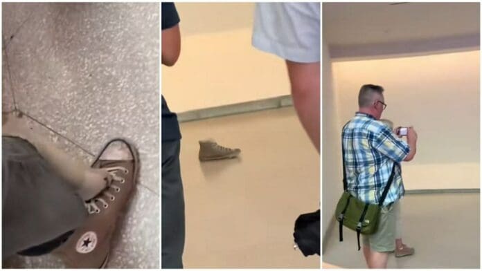 Joven pone su zapato en el piso de un museo y todos creen que es arte conceptual