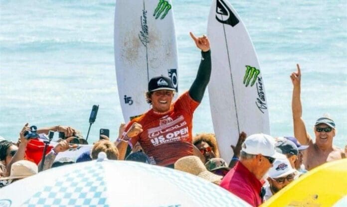 Alan Cleland, quien hace poco participó en los Juegos Olímpicos, regresó a las olas para competir en el US Open Surfing 2024 y ganarlo.