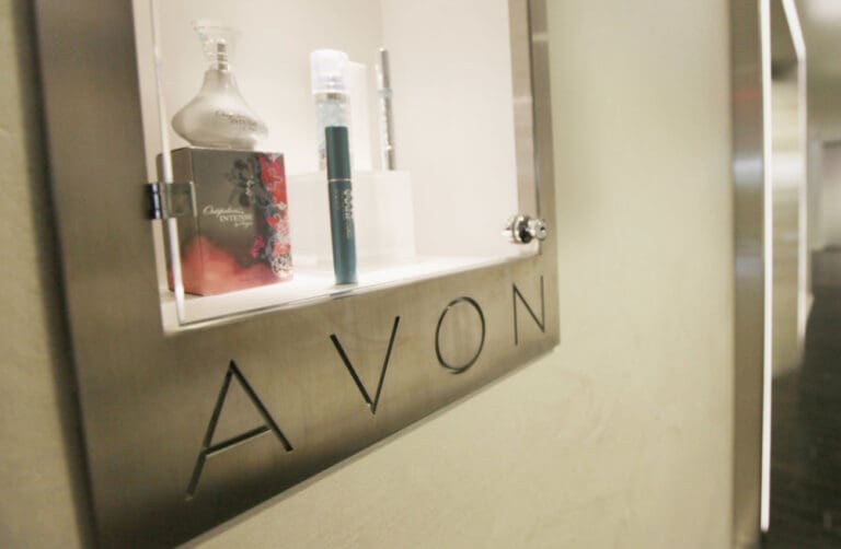 Avon se declara en quiebra para resolver demandas relacionadas con el talco en EE. UU.