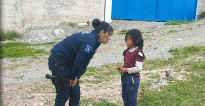 Una niña de seis años fue rescatada en Hidalgo. La menor se fue a refugiar al monte ya que denunció que sus padres la golpean.