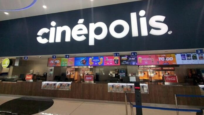 Video: Mujer consigue entradas en Cinépolis por 36 pesos y revela el 