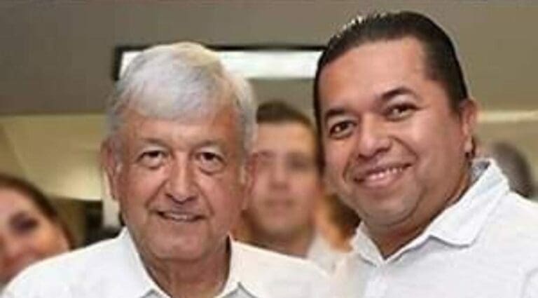Exponen ante AMLO el caso de Emiliano Ramos, quien afirma que le fabricaron delitos