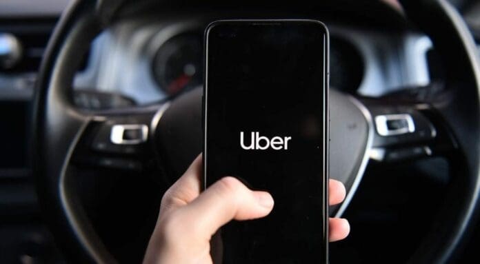 La plataforma Uber asegura que cuenta con una suspensión definitiva otorgada por un juez para operar en el AIC.