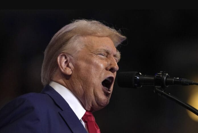 Donald Trump arremete contra la boxeadora argelina Imane Khelif y la tilda de 