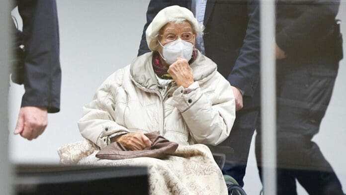 Ratifican condena a anciana de 99 años que colaboró en un campo de concentración nazi